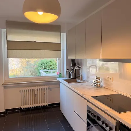 Modern & Friendly With Balcony Near W-hbf