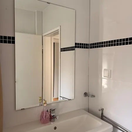 Διαμέρισμα Modern & Friendly With Balcony Near W-hbf *