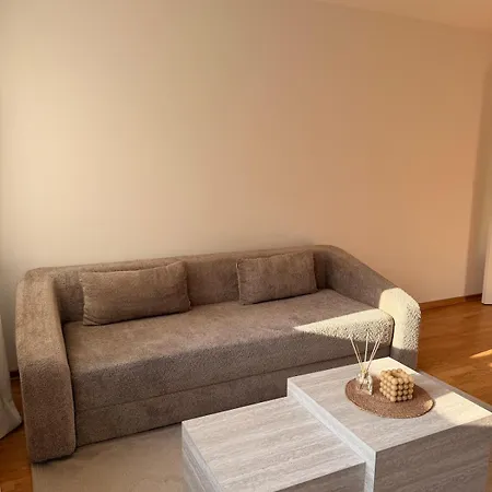 Διαμέρισμα Modern & Friendly With Balcony Near W-hbf