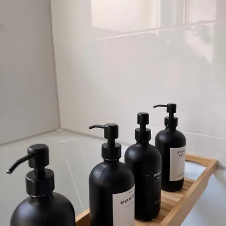 Modern & Friendly With Balcony Near W-hbf * Βούρπεταλ