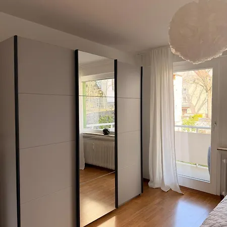 Modern & Friendly With Balcony Near W-hbf *
