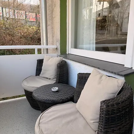 Modern & Friendly With Balcony Near W-hbf Βούρπεταλ
